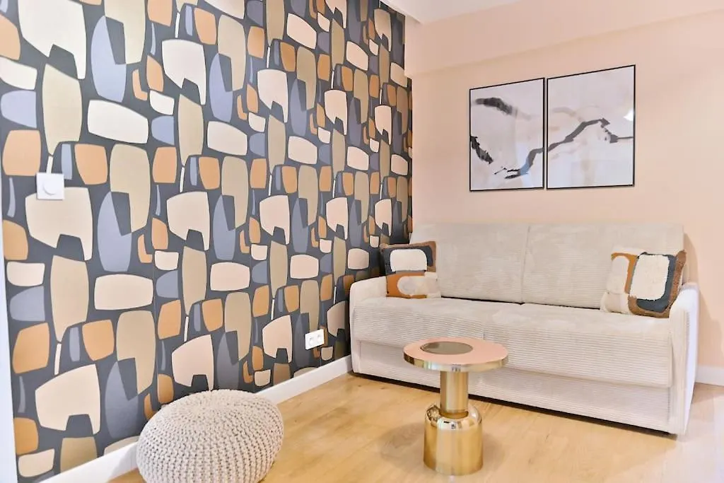 3 2eme - Iii Appartement