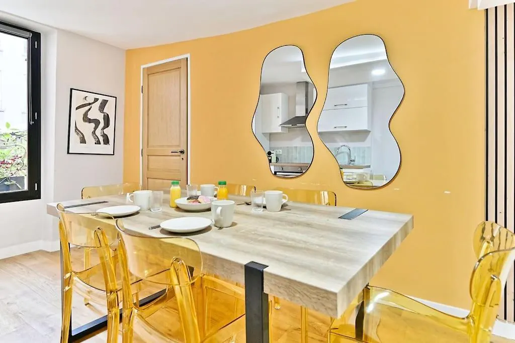 Appartement 3 2eme - Iii